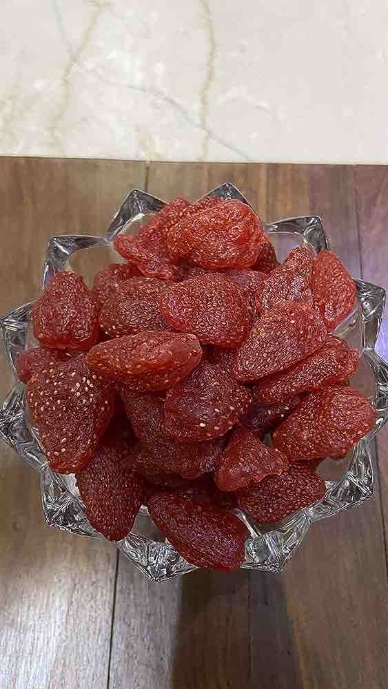 DRIED STRAWBERRY DICE